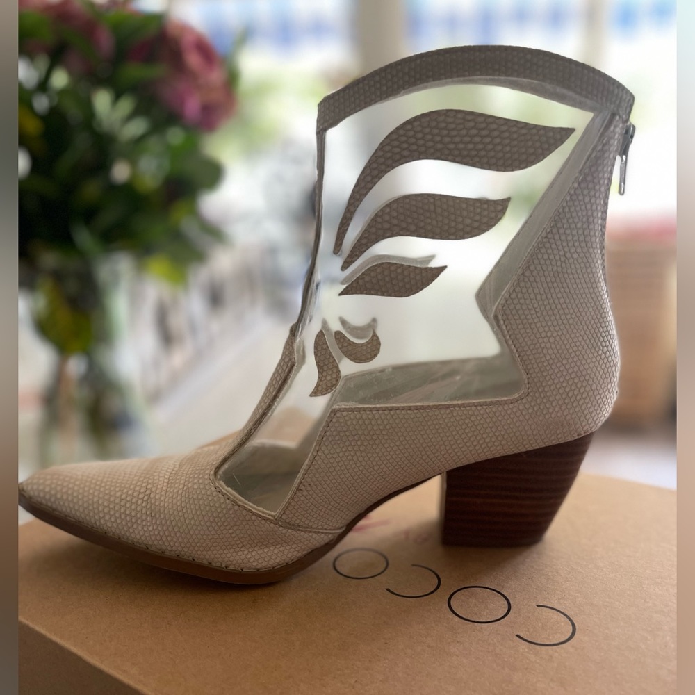 Coconuts by Matisse Cut Out Boots